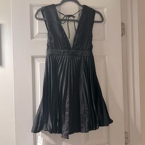 Abercrombie black pleated dress new with tags